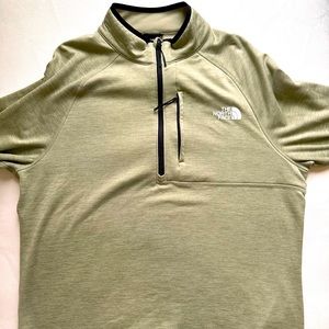North face Sweater size Large.